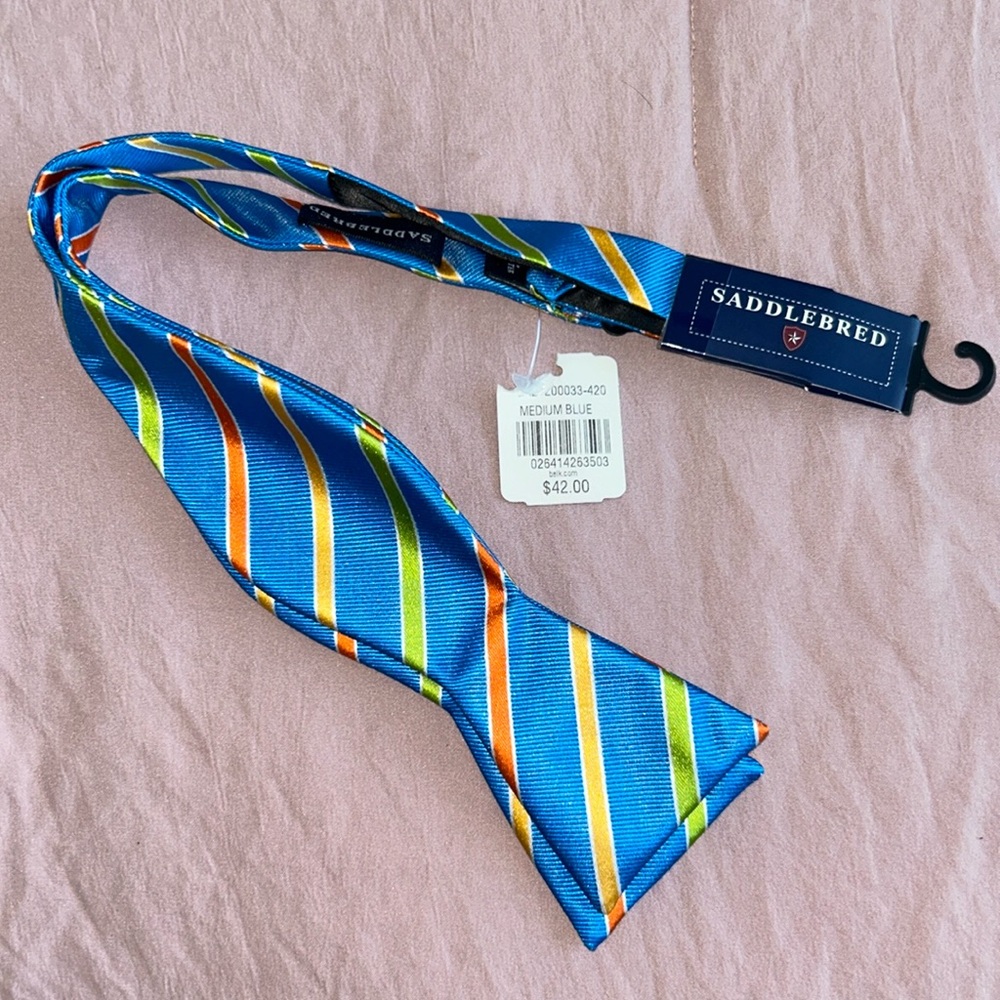 Bow tie
